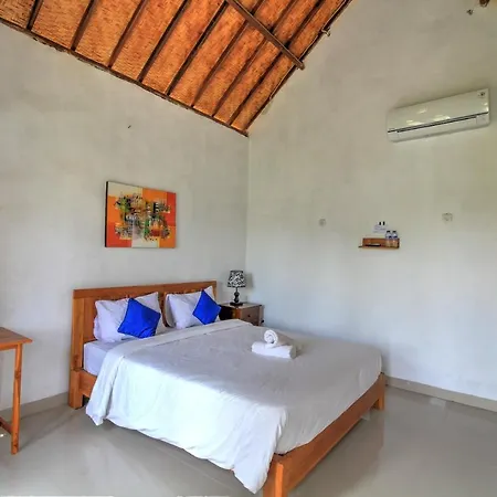 Kira Homestay